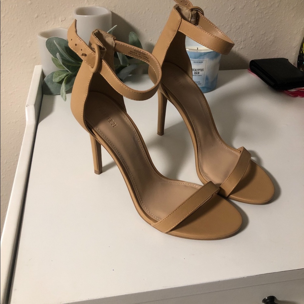 ❌SOLD❌ Heels